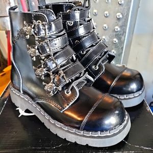 Women's T.U.K. Combat Boot size 7